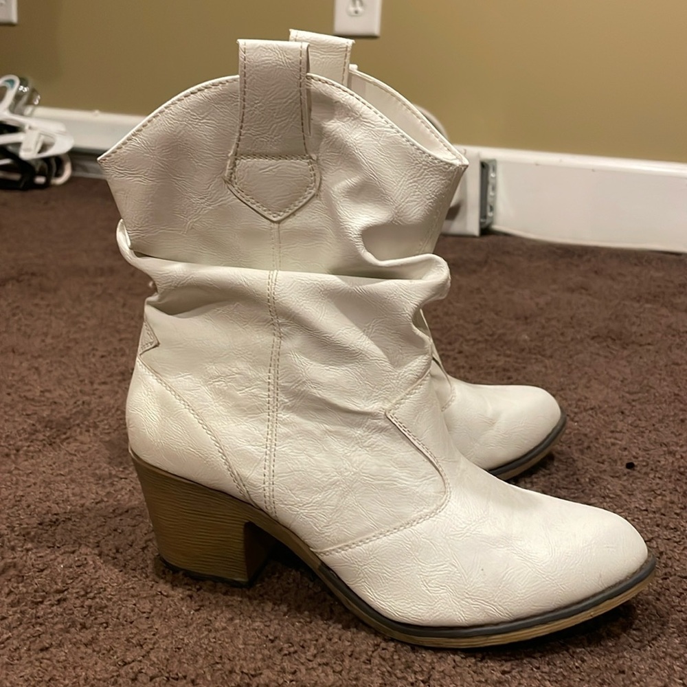 White mini cowgirl boots